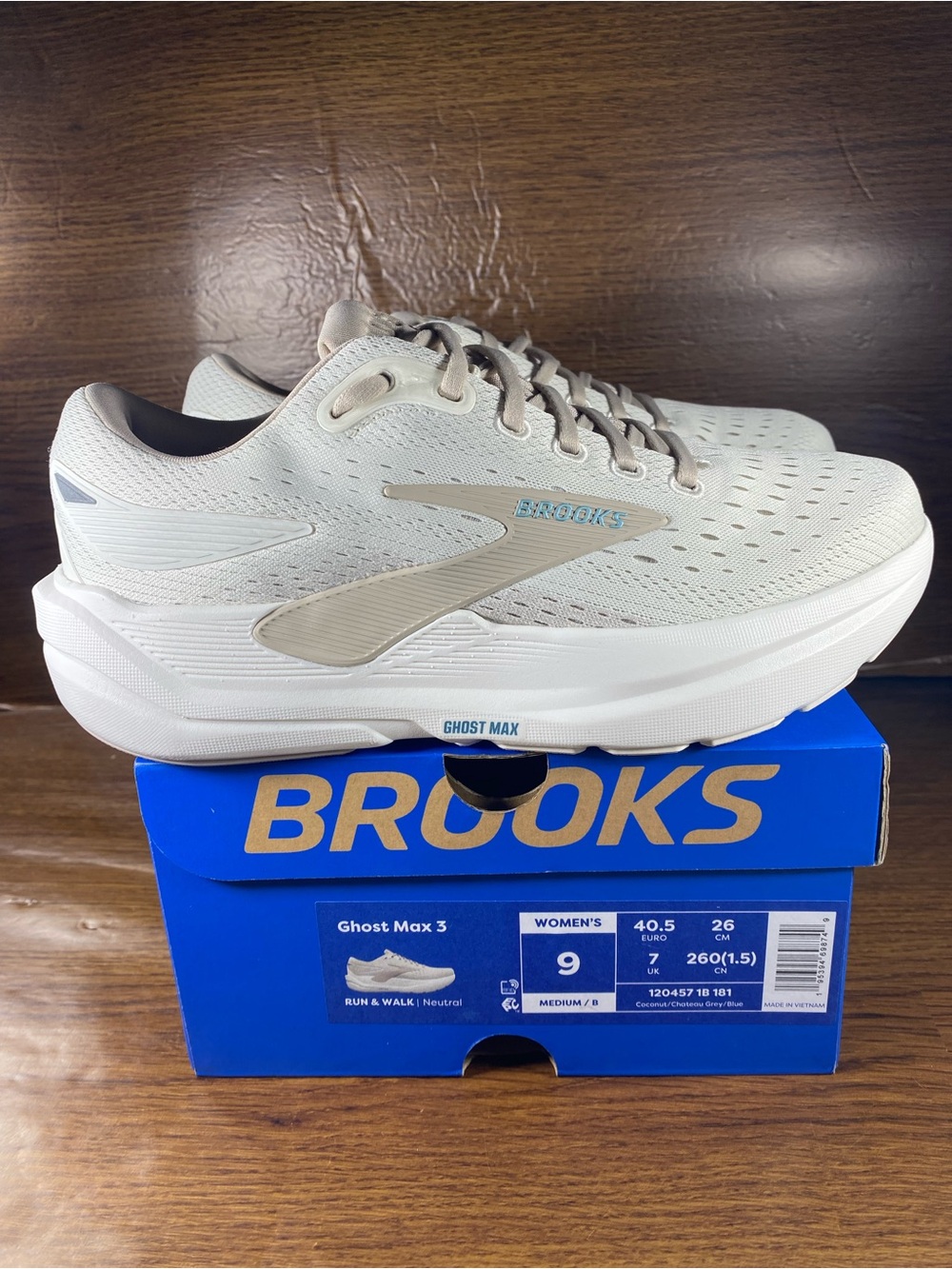 Brooks Ghost max 3 women’s shoe size 9